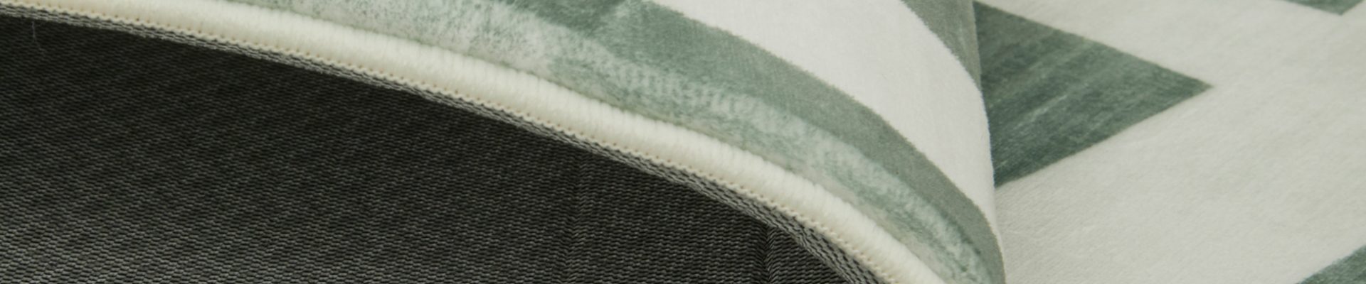 CUSHY-RUGS-TOP