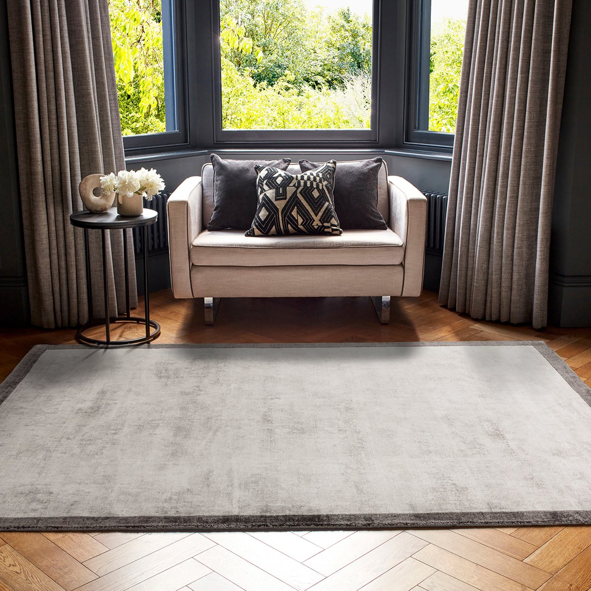 Asiatic Blade Border Silver Grey 08