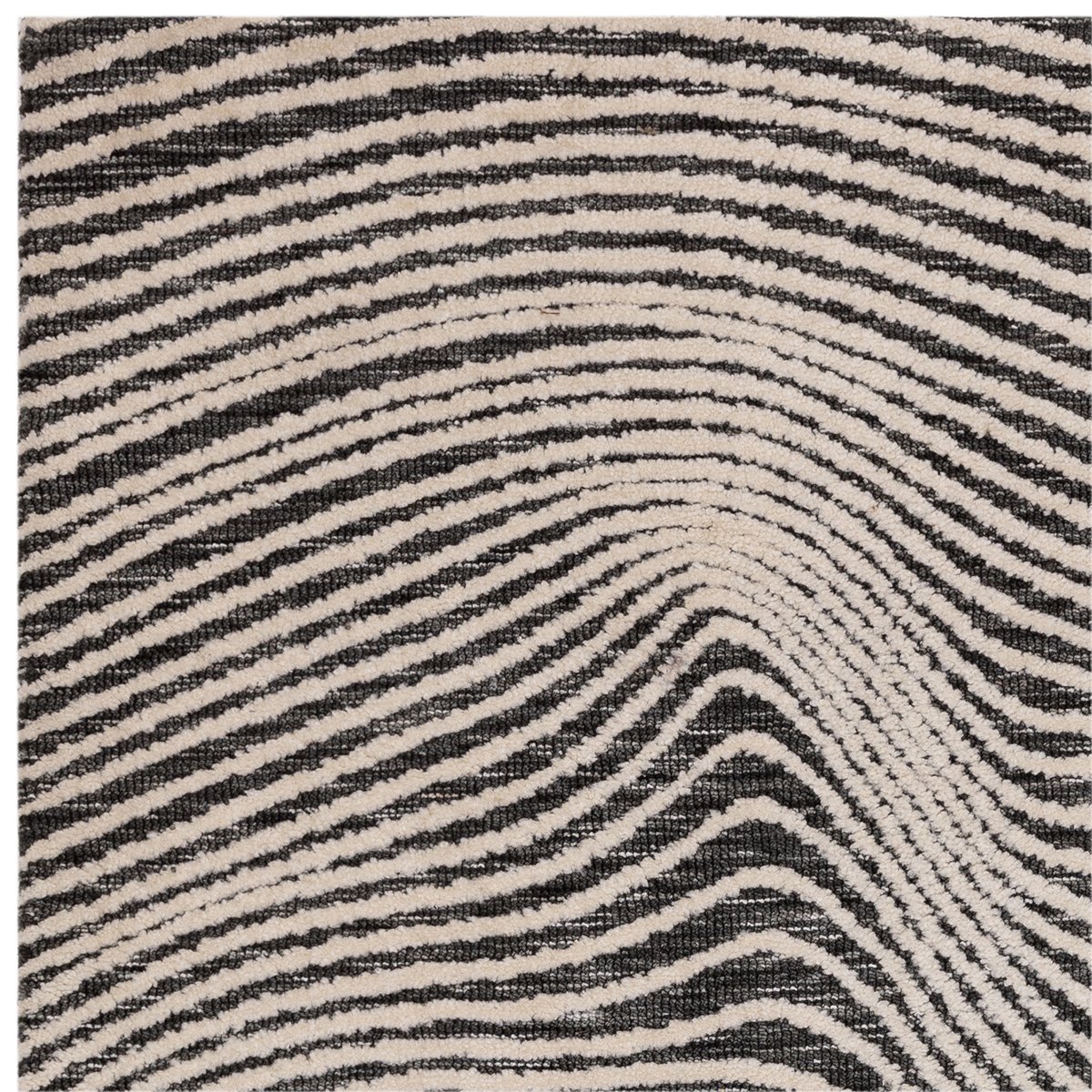 Asiatic Mason Magnitude Black