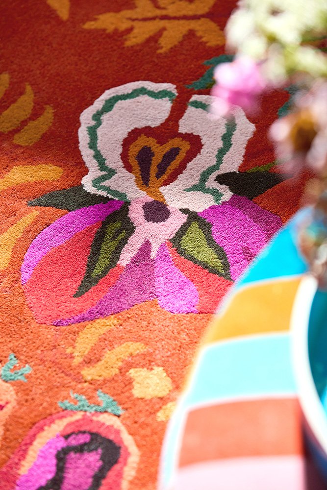 Harlequin – Sophie Robinson Wonderland Floral Amber/Lapis 144713