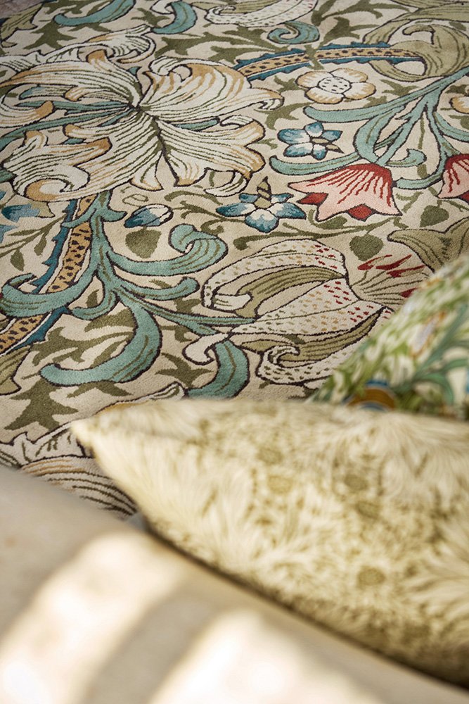 Morris & Co Golden Lily Green – Red 130107