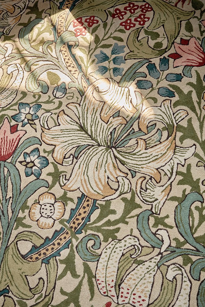 Morris & Co Golden Lily Green – Red 130107