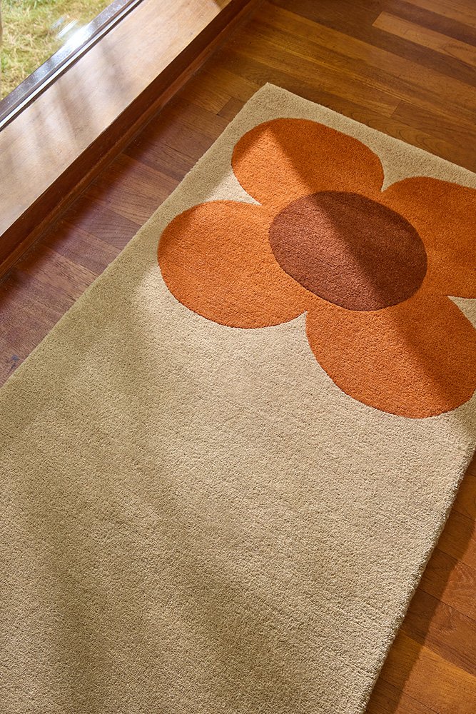 Orla Kiely Flower Placement Pumpkin – Ecru 158203