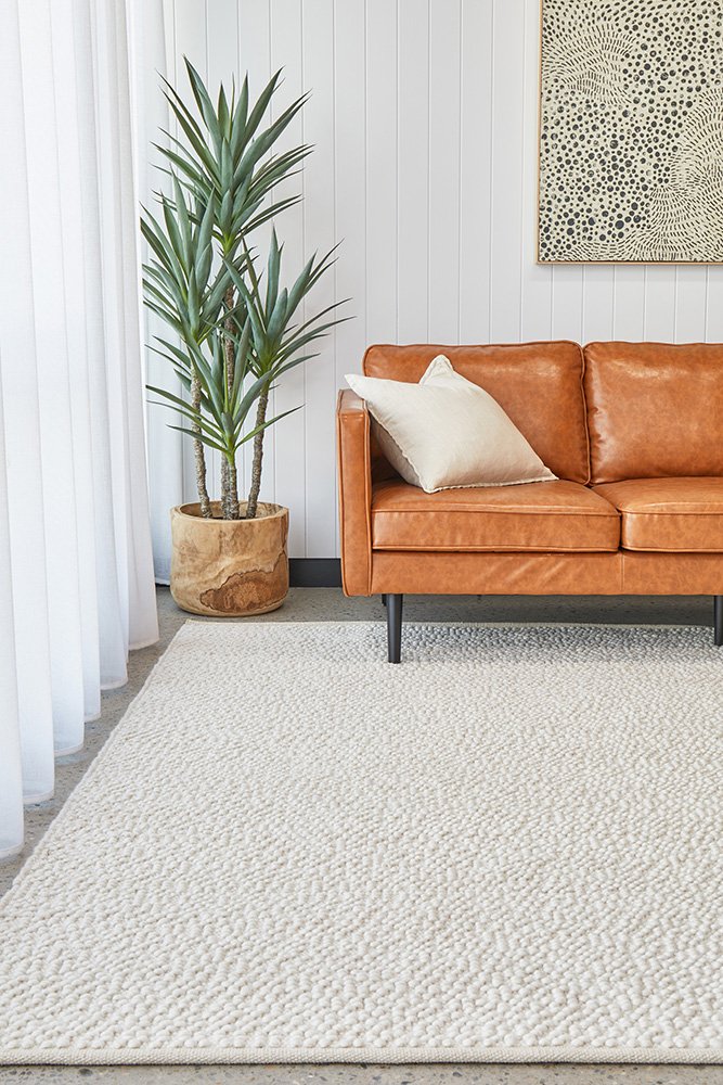 Boucle White