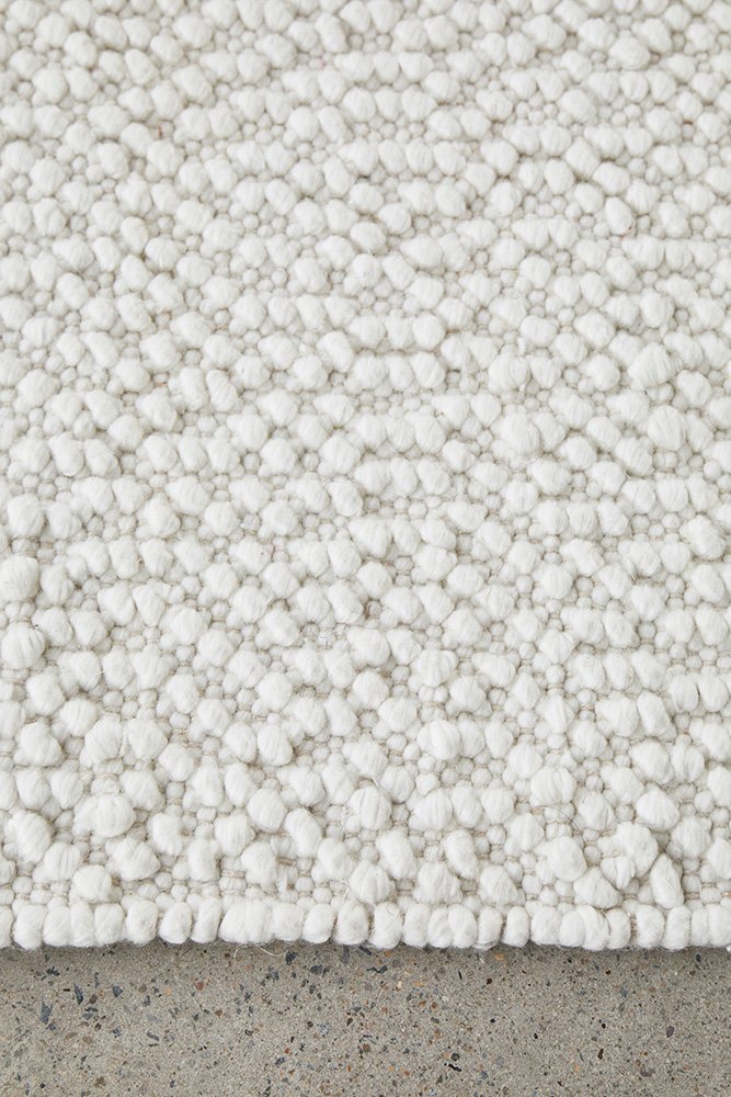 Boucle White