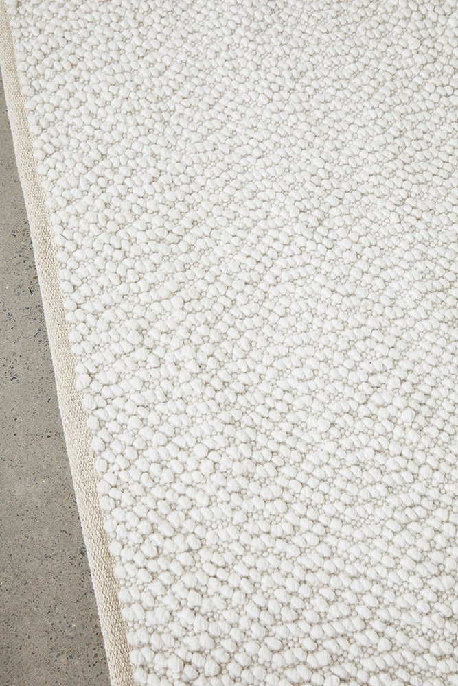 Boucle White