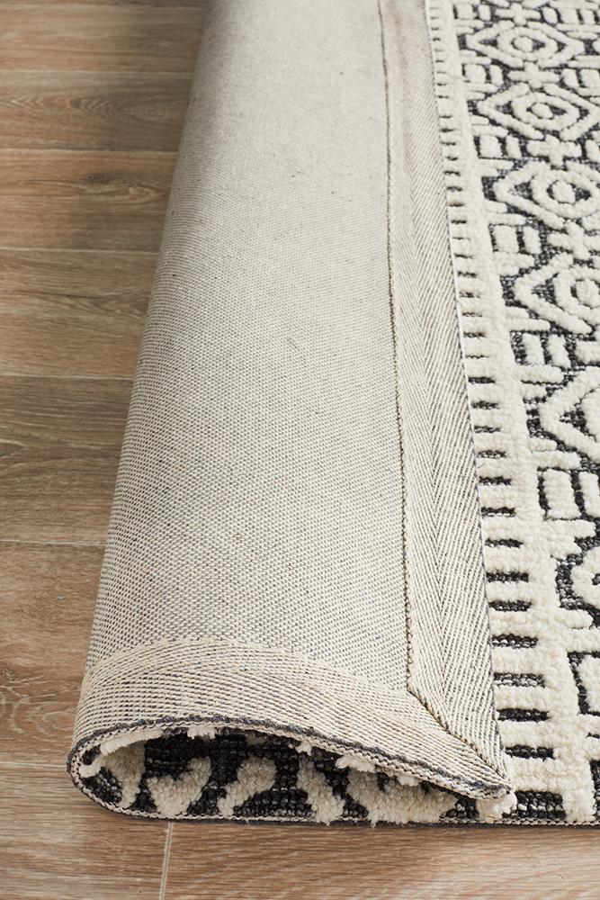 Levi 361 Ivory Black