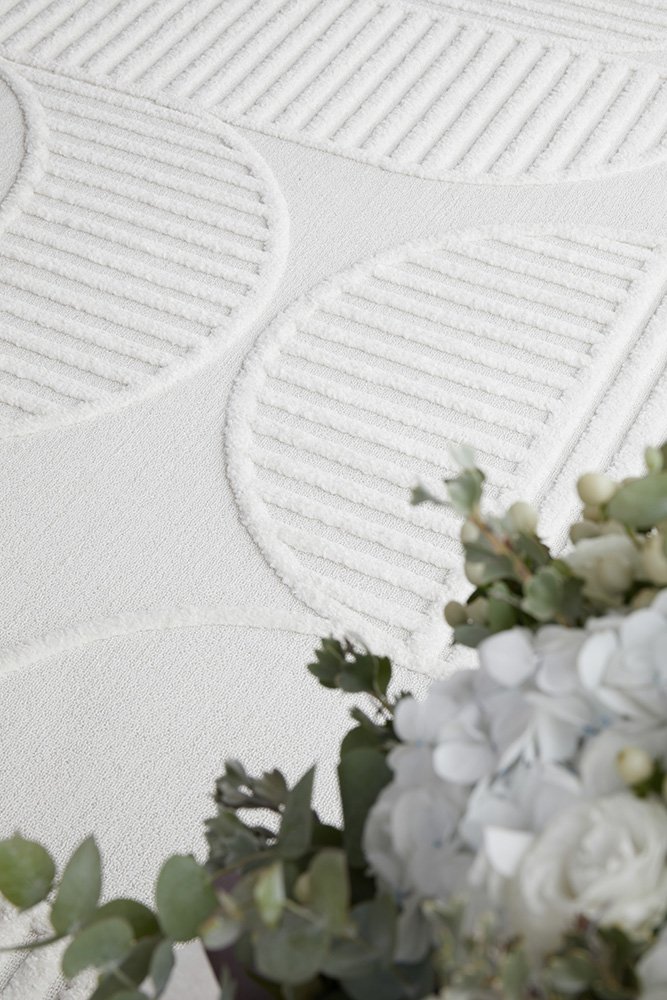 Lotus Leo White
