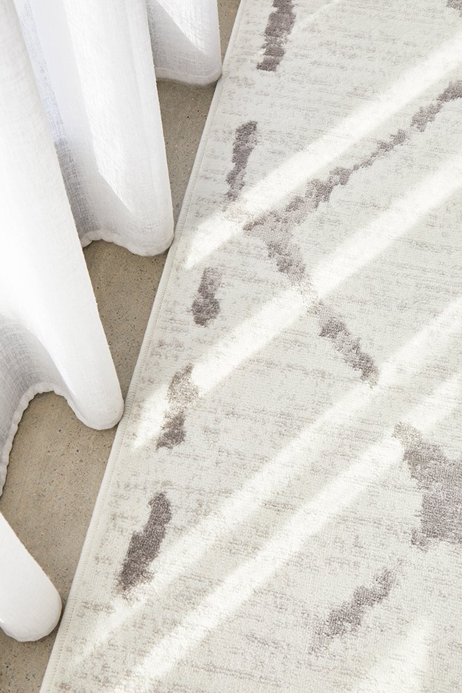 Metro 606 Ivory