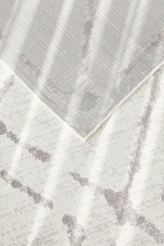 Metro 606 Ivory