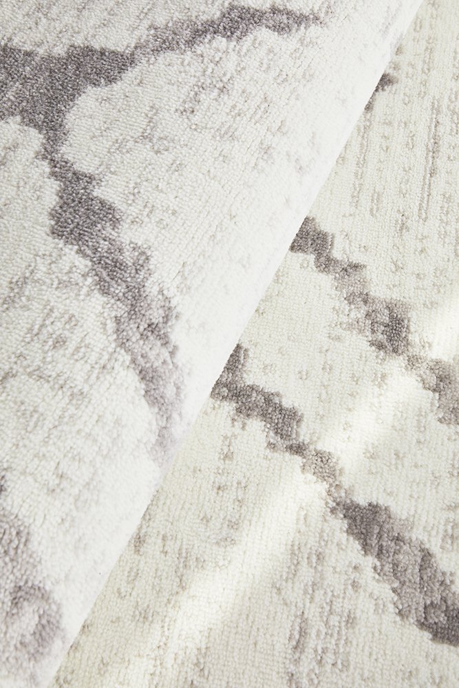 Metro 606 Ivory