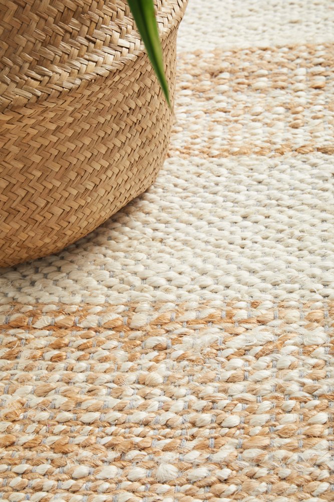 Noosa 555 Natural White